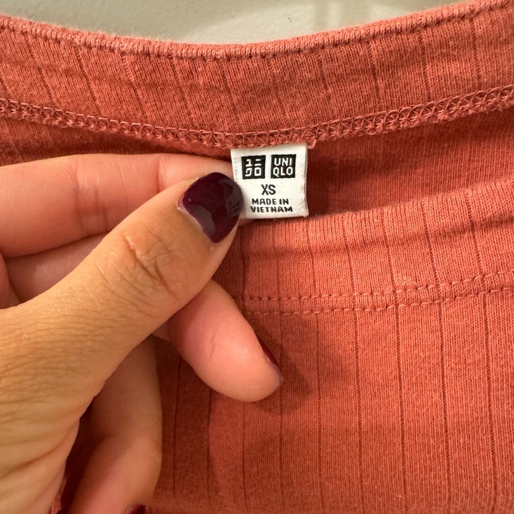 Uniqlo Women's ribbed t shirt - Coral - Picture 3 of 5